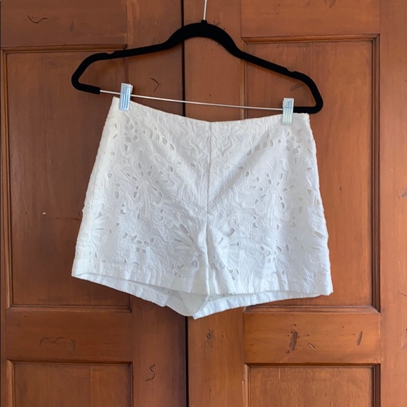 White lace high waisted shorts